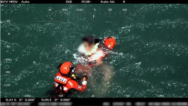 중부해경청, 하나개해수욕장 익수자 헬기 투입 신속 구조